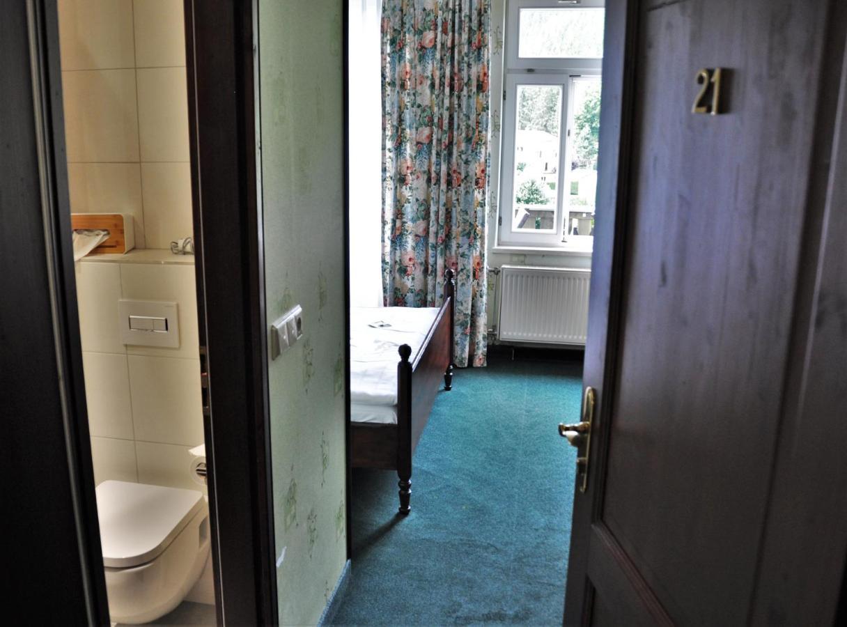 Flair-Hotel Waldfrieden Schwarzatal Bagian luar foto