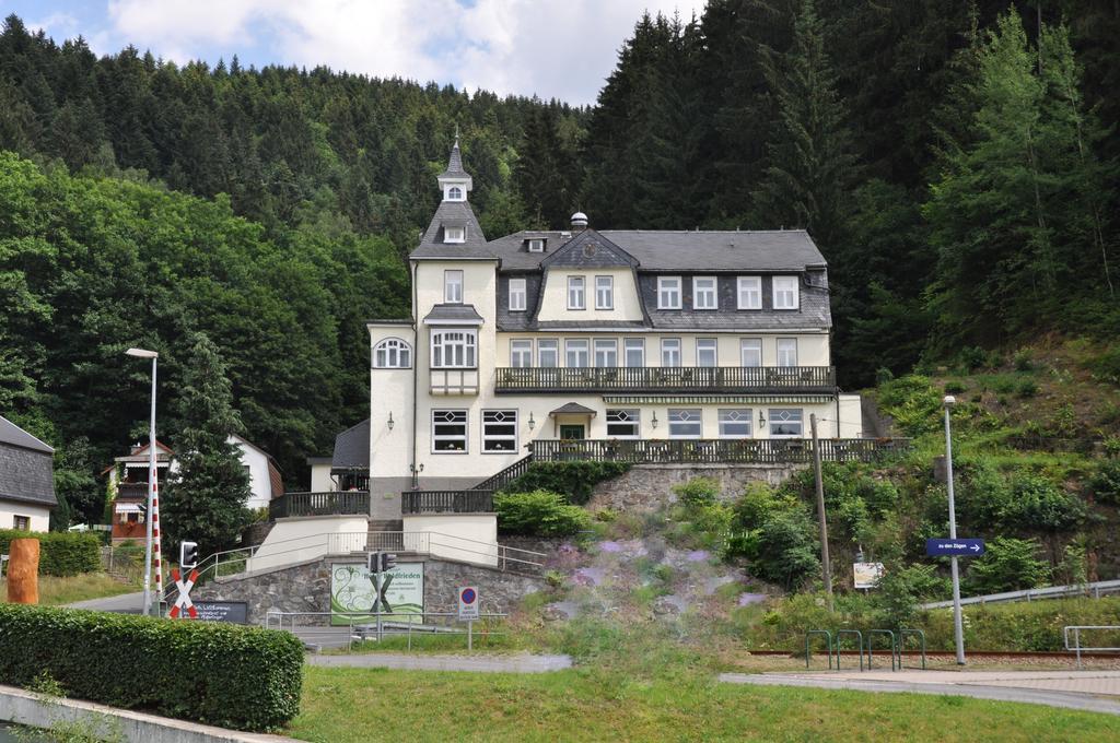 Flair-Hotel Waldfrieden Schwarzatal Bagian luar foto