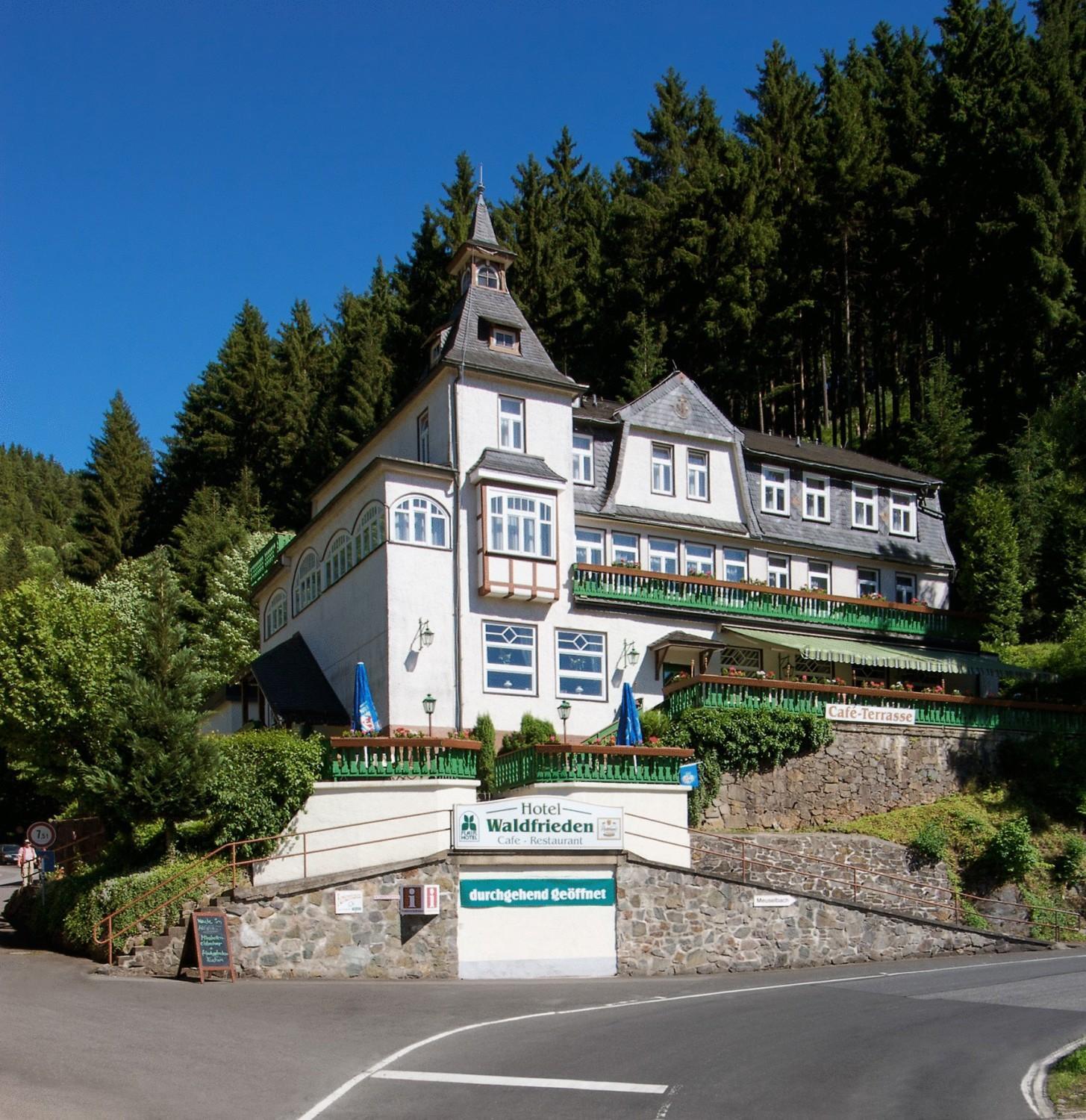 Flair-Hotel Waldfrieden Schwarzatal Bagian luar foto