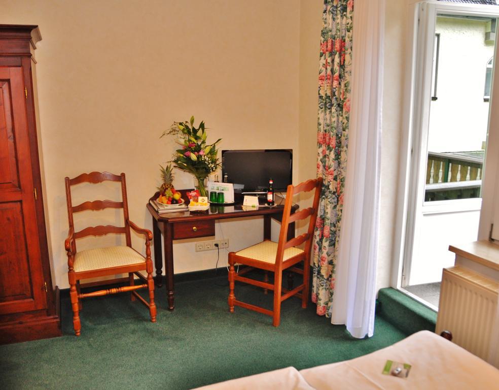Flair-Hotel Waldfrieden Schwarzatal Bagian luar foto