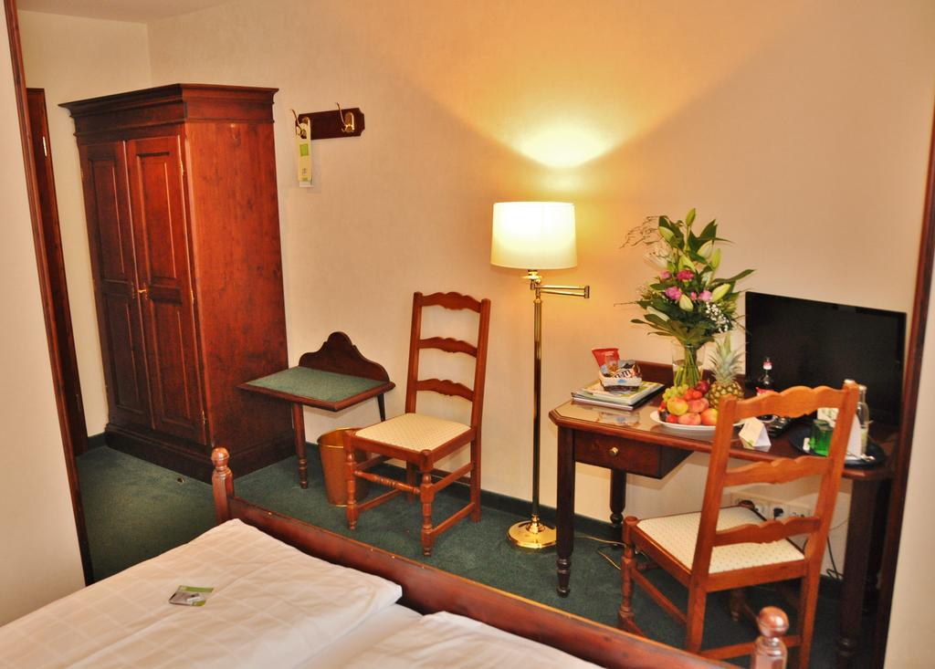 Flair-Hotel Waldfrieden Schwarzatal Bagian luar foto