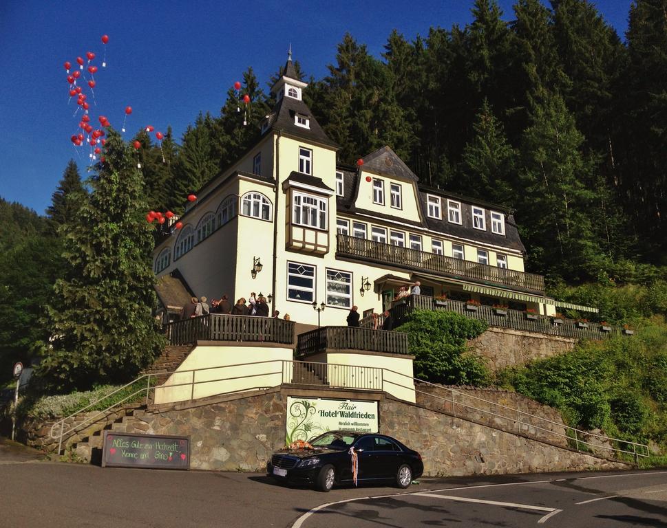 Flair-Hotel Waldfrieden Schwarzatal Bagian luar foto