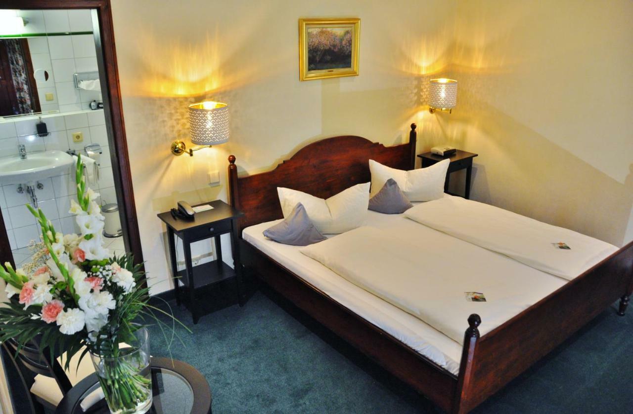 Flair-Hotel Waldfrieden Schwarzatal Bagian luar foto
