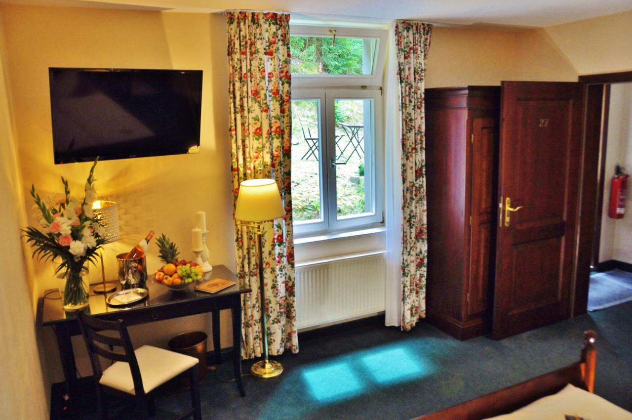 Flair-Hotel Waldfrieden Schwarzatal Bagian luar foto