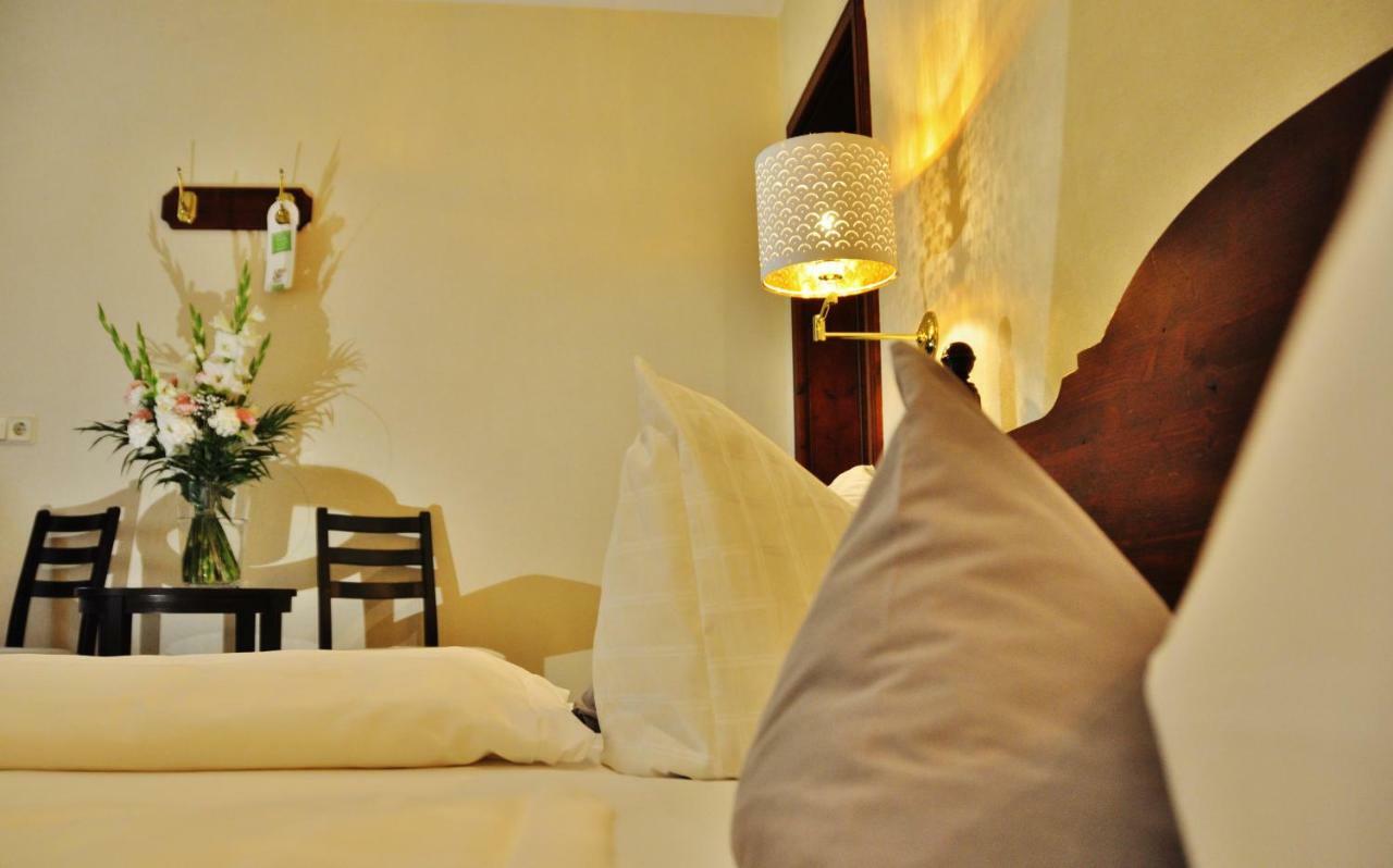 Flair-Hotel Waldfrieden Schwarzatal Bagian luar foto